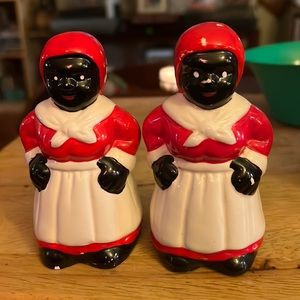 Vintage Black Americana Mammy Salt & Pepper Shakers